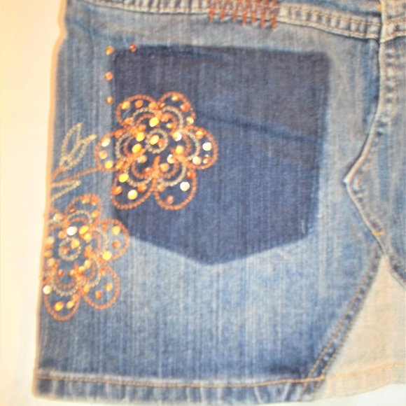 Mudd Juniors Denim Jean Skirt Size 3 Faded Sequins Beaded Floral Pockets Blue - Picture 3 of 6
